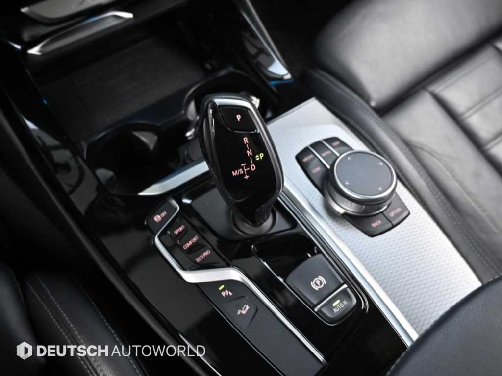 BMW X3 — photo 09