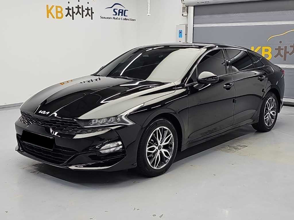 Kia K5 — photo 01
