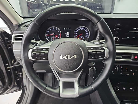 Kia K5 — photo 09