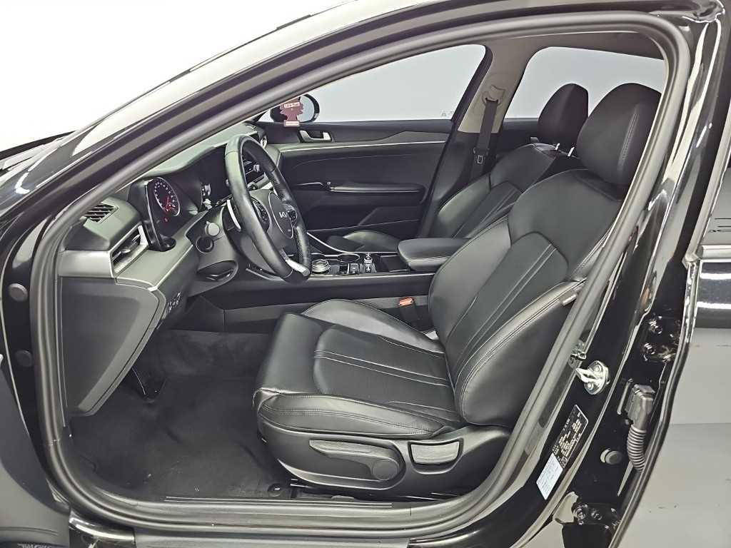 Kia K5 — photo 11