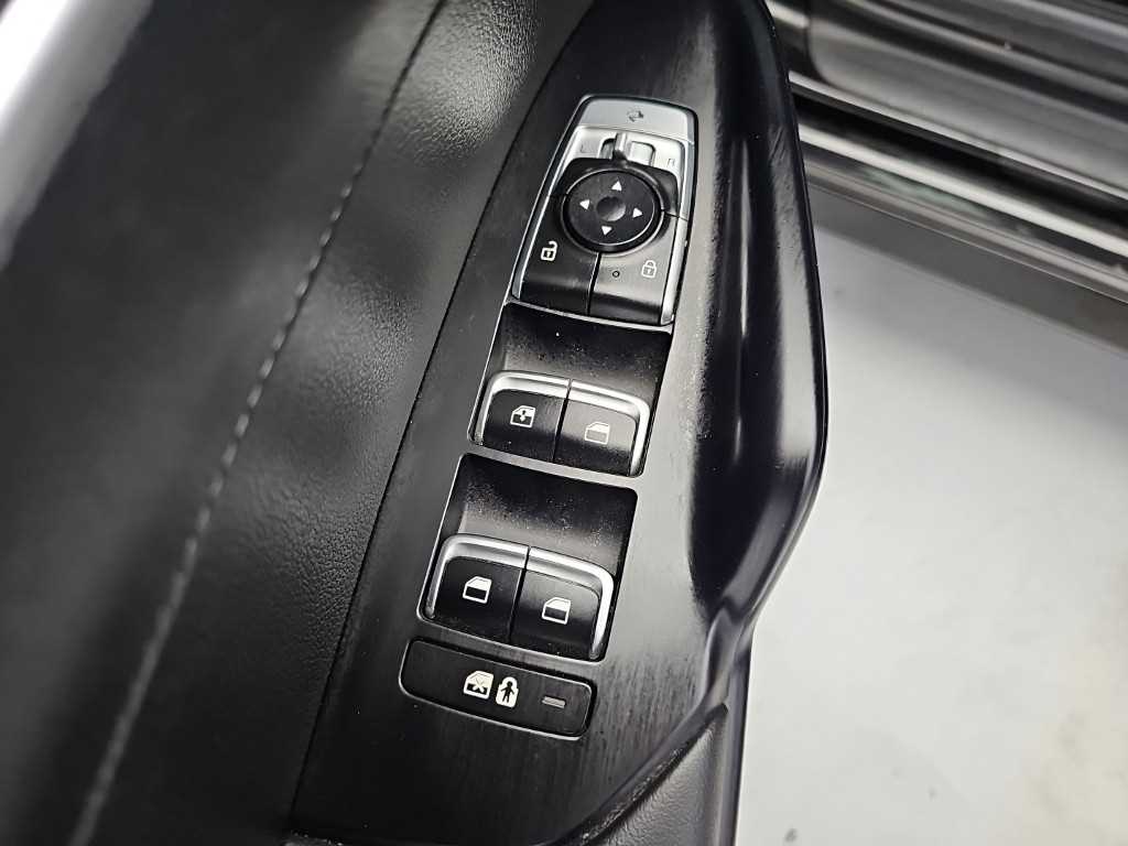 Kia K5 — photo 16
