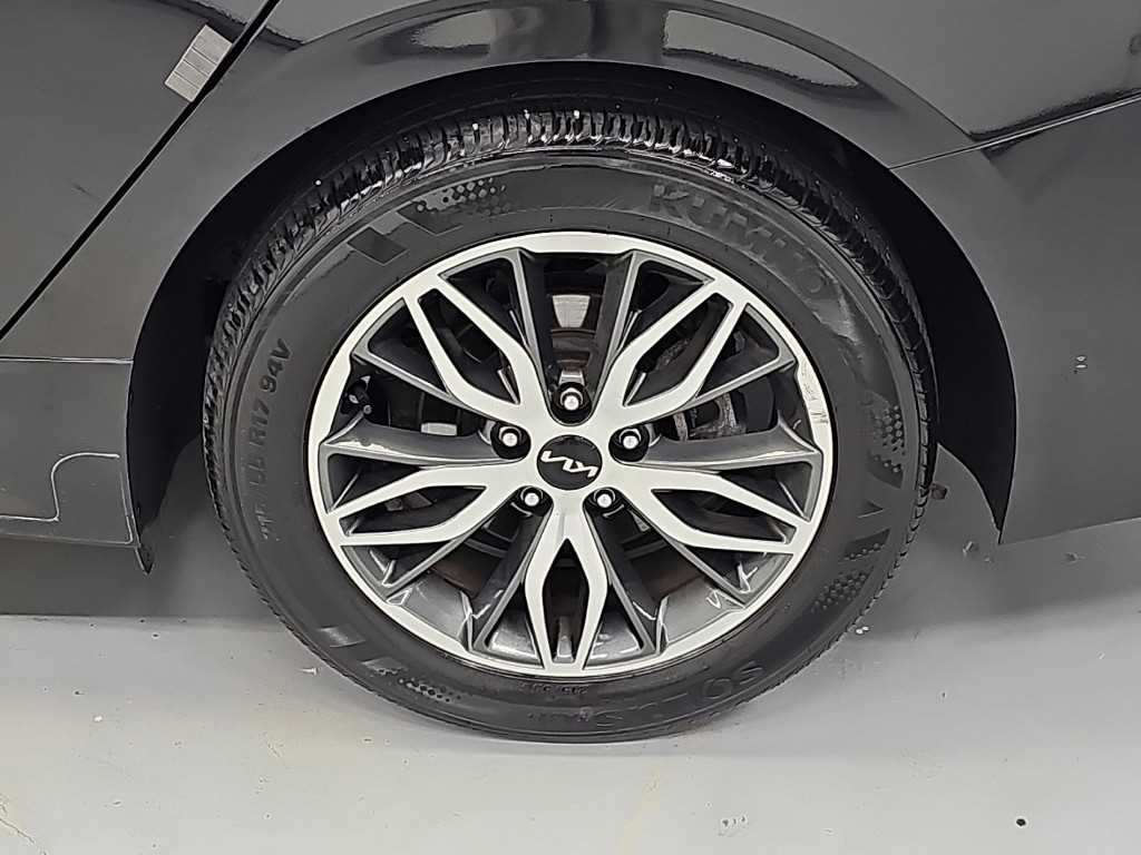 Kia K5 — photo 19