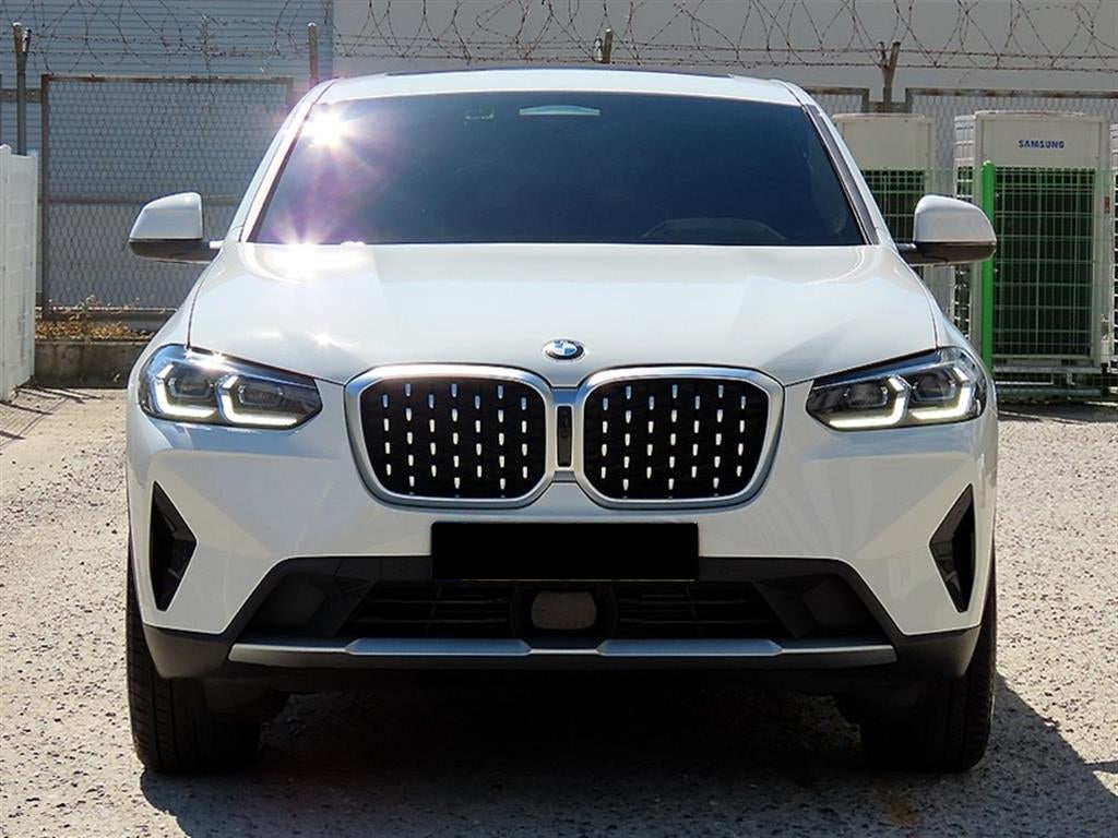 BMW X4 — photo 01