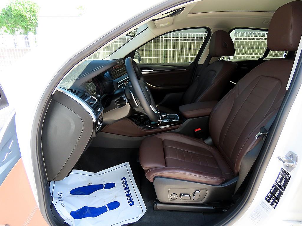 BMW X4 — photo 05