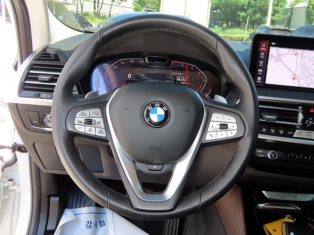 BMW X4 — photo 08