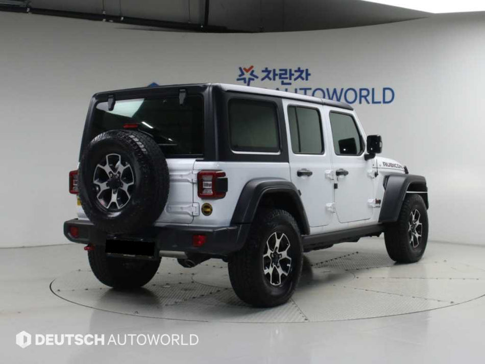Jeep Wrangler — photo 02