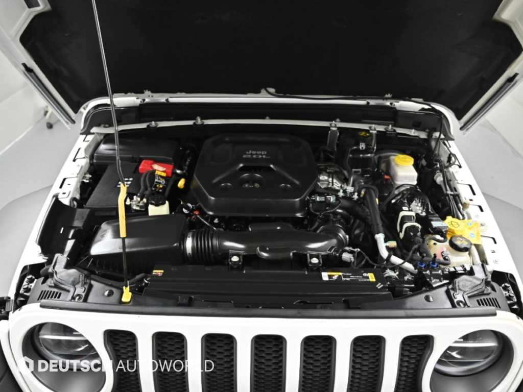 Jeep Wrangler — photo 06