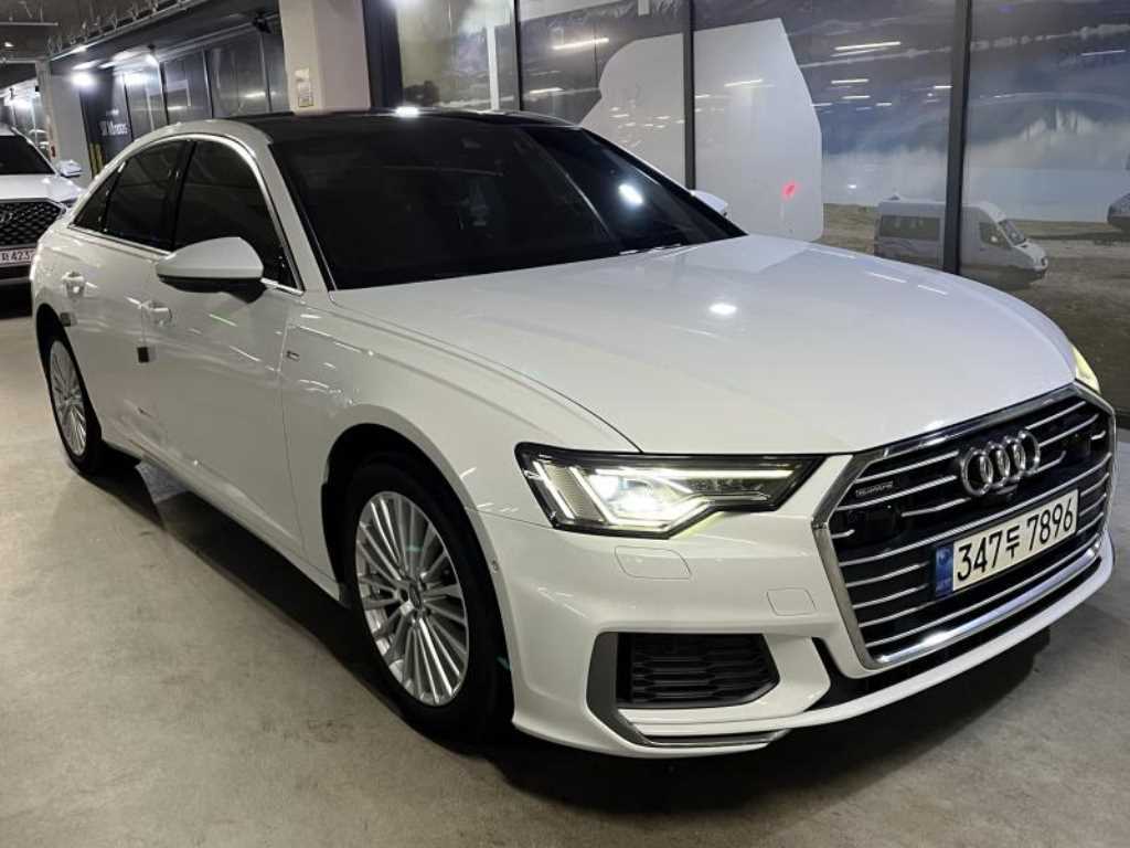 Audi A6 — photo 01