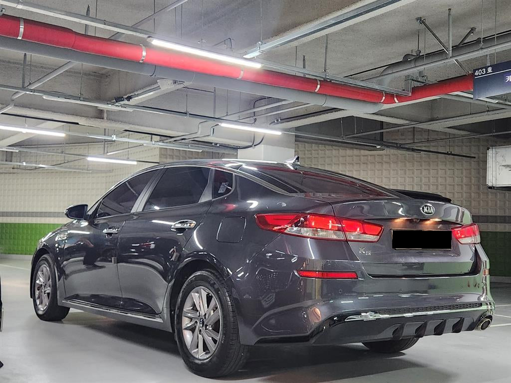 Kia K5 — photo 03