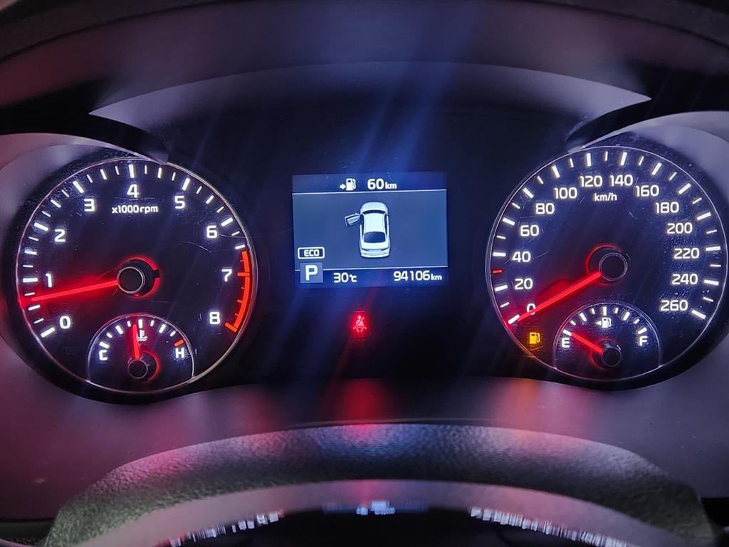 Kia K5 — photo 09