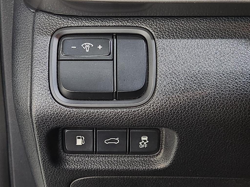 Kia K5 — photo 16