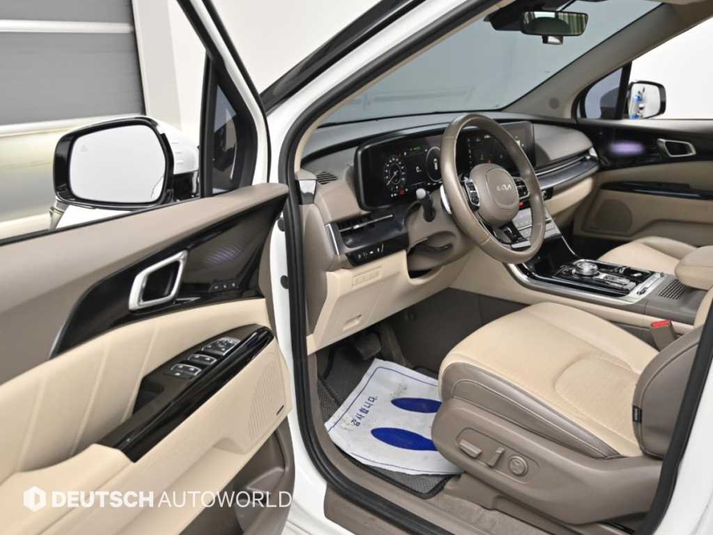 Kia Carnival — photo 11
