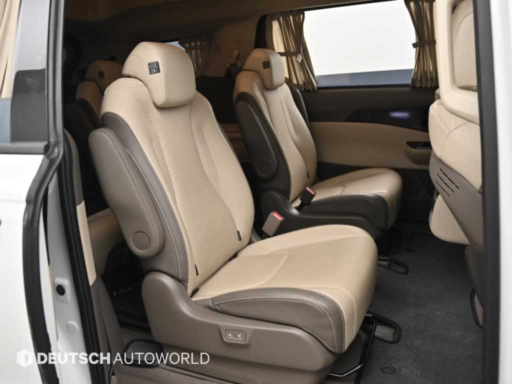 Kia Carnival — photo 12