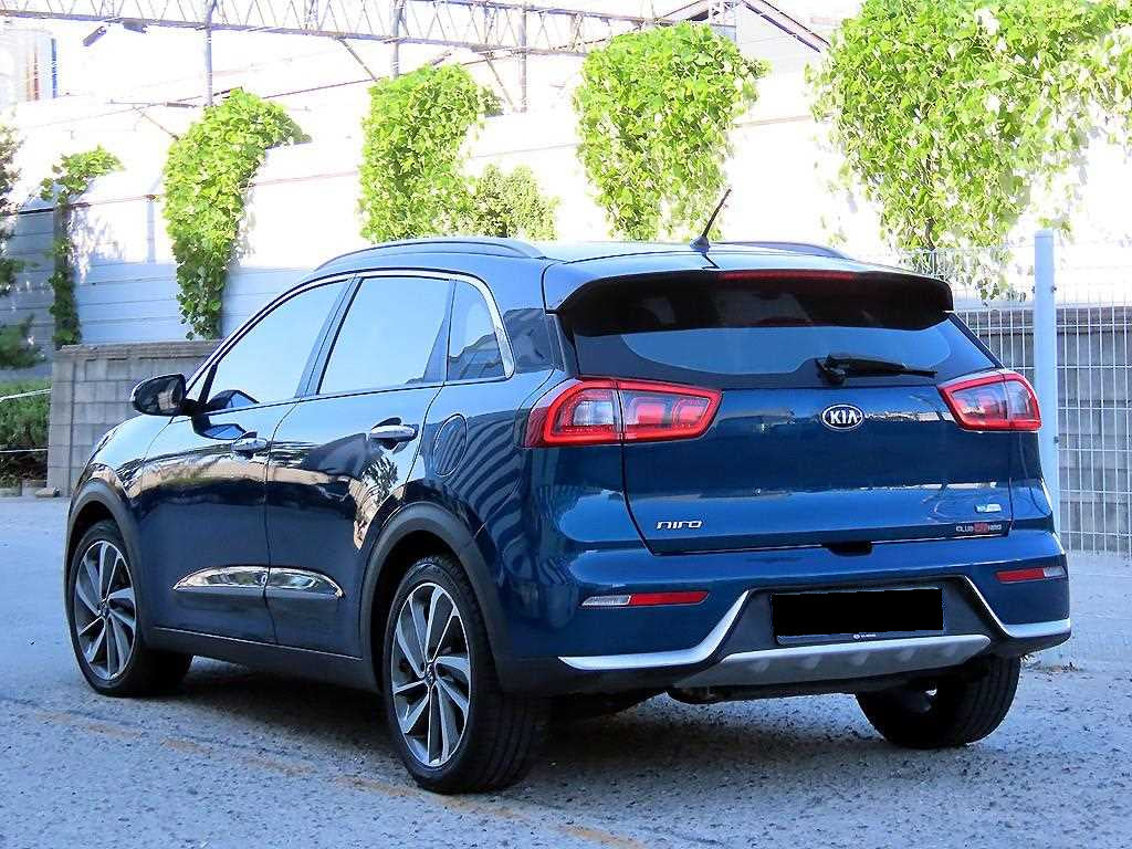 Kia Niro — photo 03