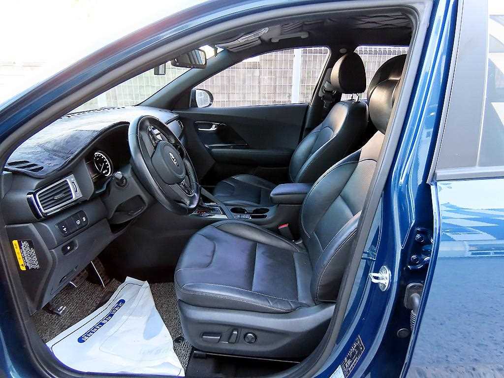 Kia Niro — photo 05