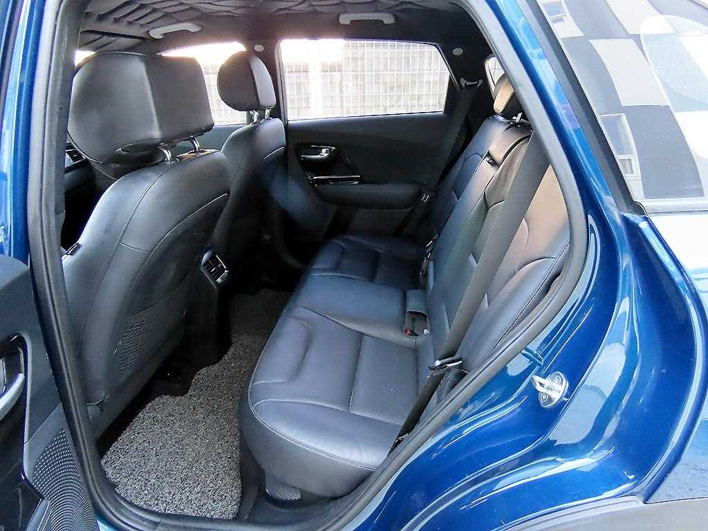 Kia Niro — photo 06