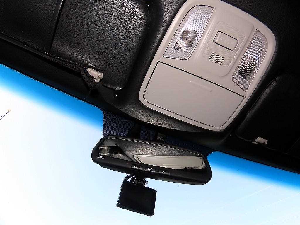 Kia Niro — photo 14
