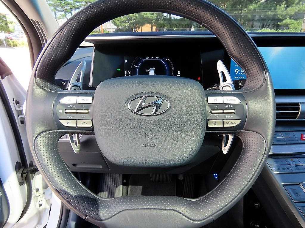 Hyundai Nexo — photo 08