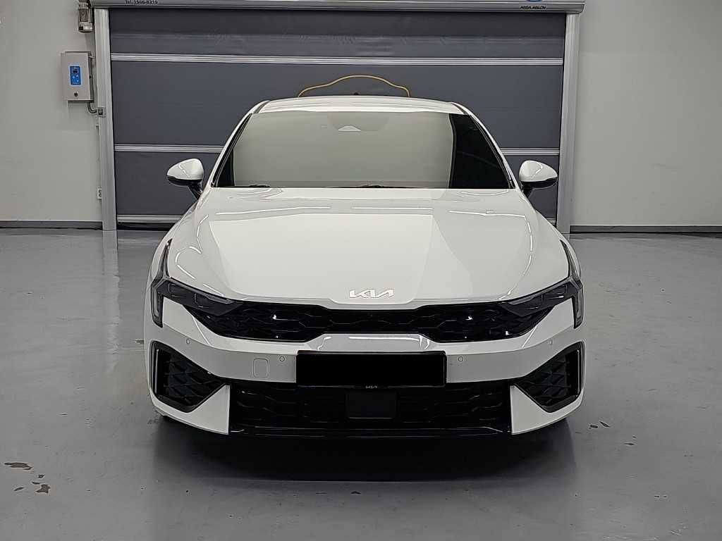 Kia K5 — photo 02
