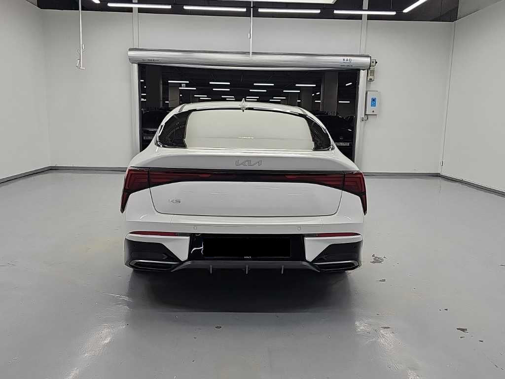 Kia K5 — photo 03