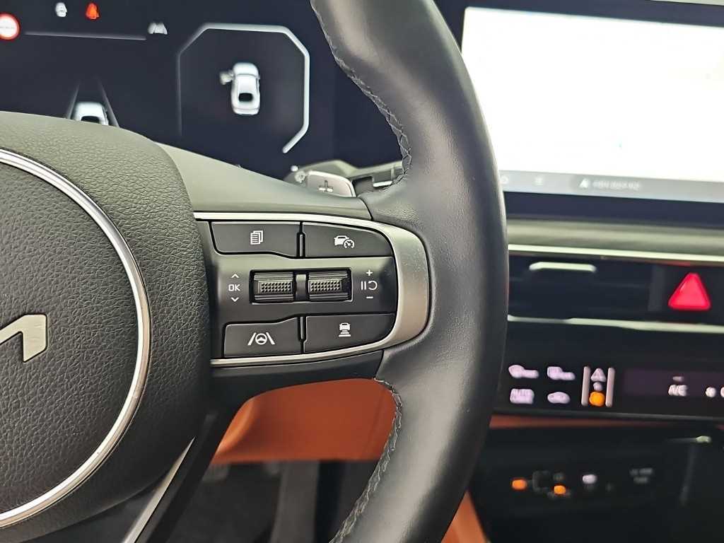 Kia K5 — photo 16