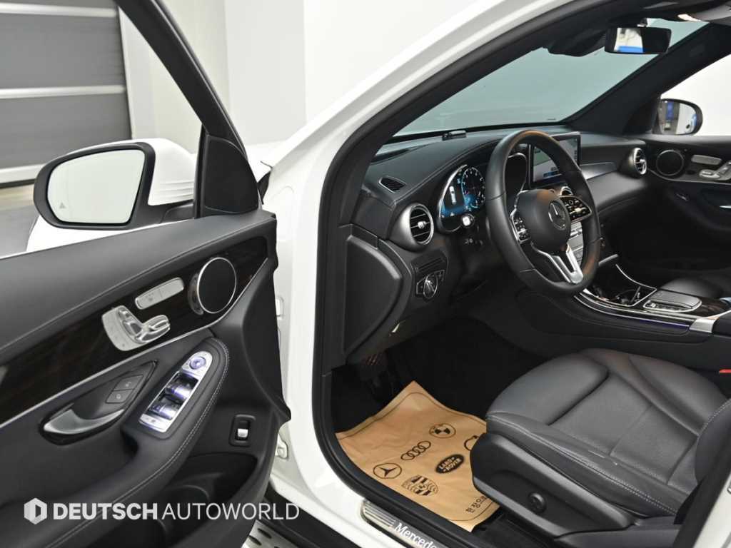 Mercedes-Benz GLC-Class — photo 11