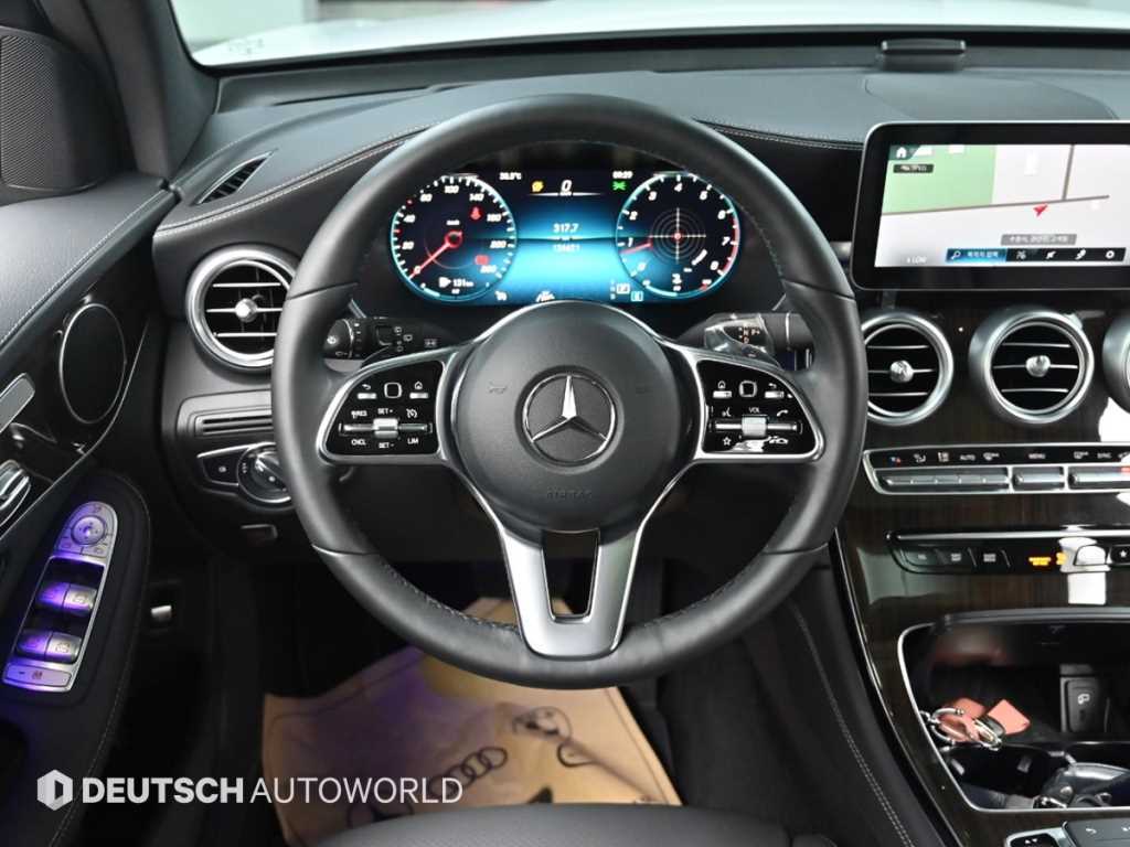 Mercedes-Benz GLC-Class — photo 13