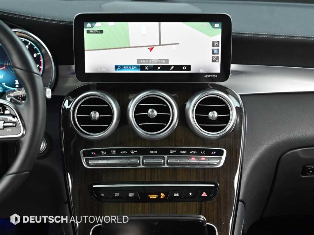 Mercedes-Benz GLC-Class — photo 14