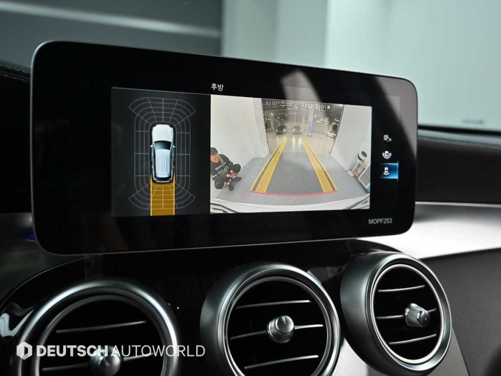Mercedes-Benz GLC-Class — photo 15