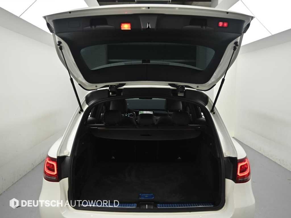 Mercedes-Benz GLC-Class — photo 19