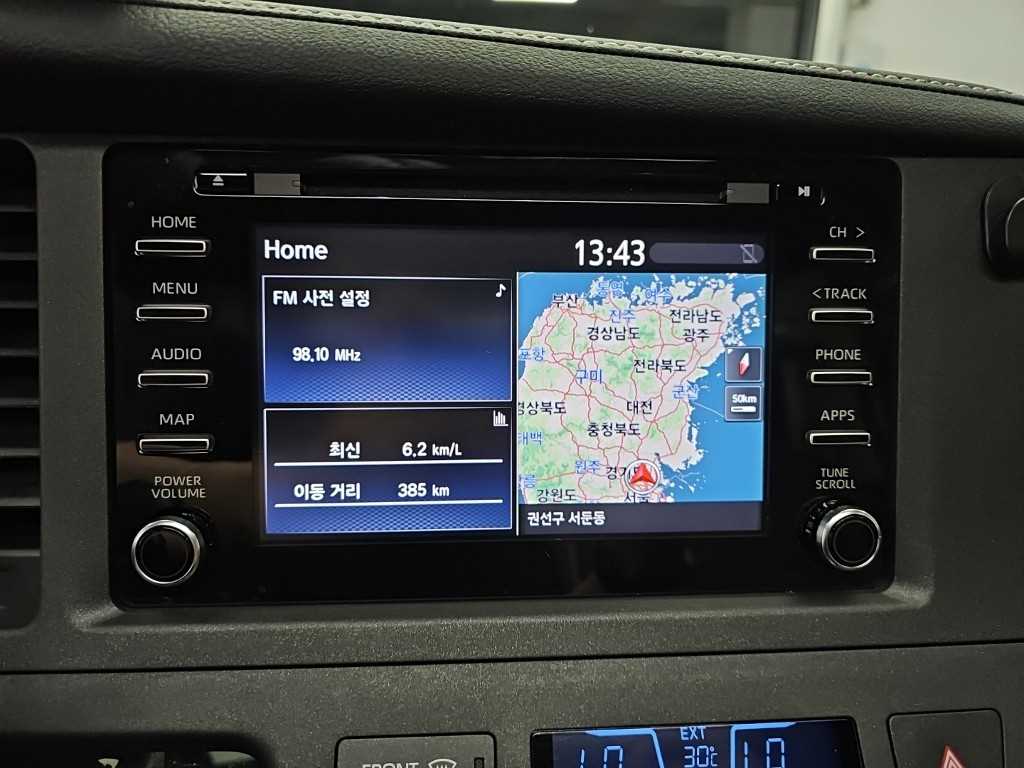 Toyota Sienna — photo 15