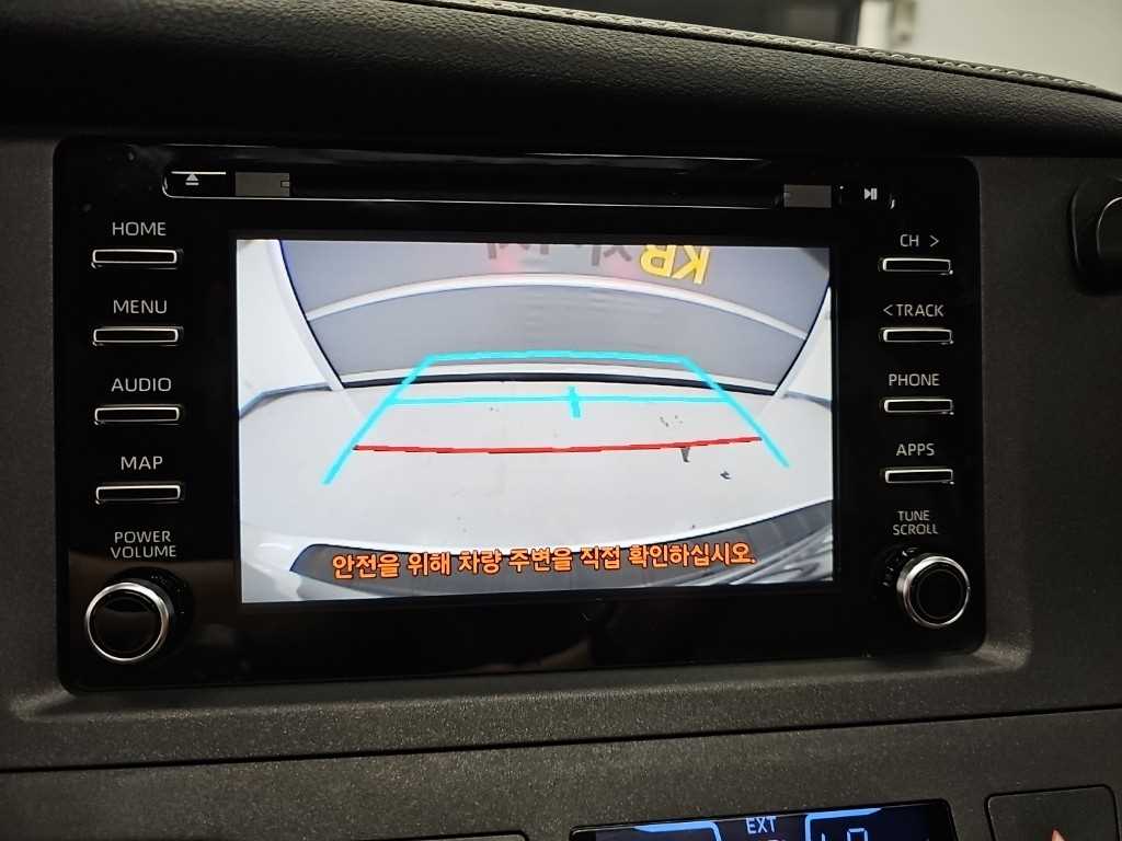 Toyota Sienna — photo 16