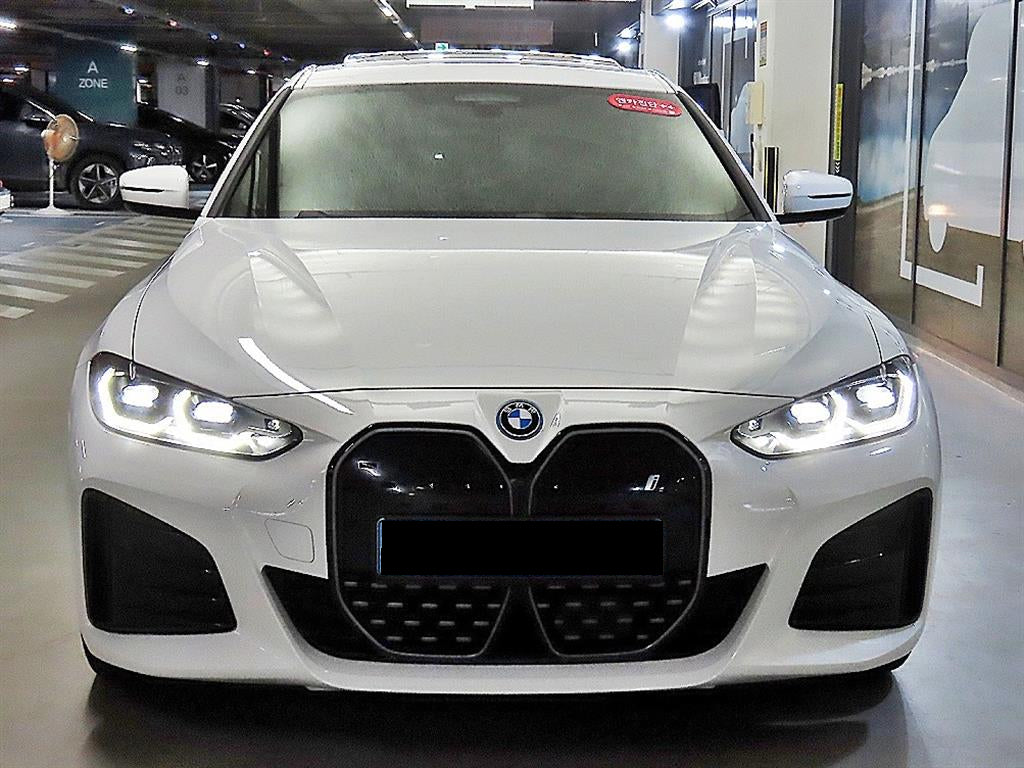 BMW i4 — photo 02