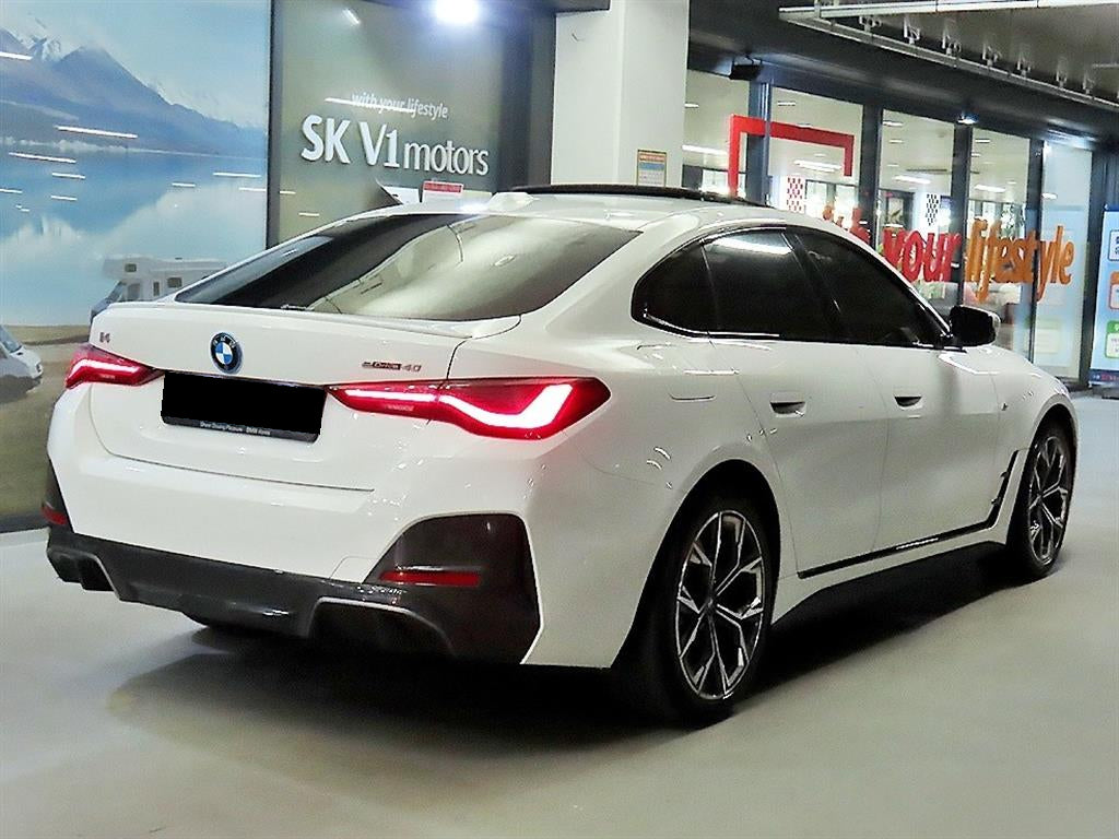 BMW i4 — photo 04