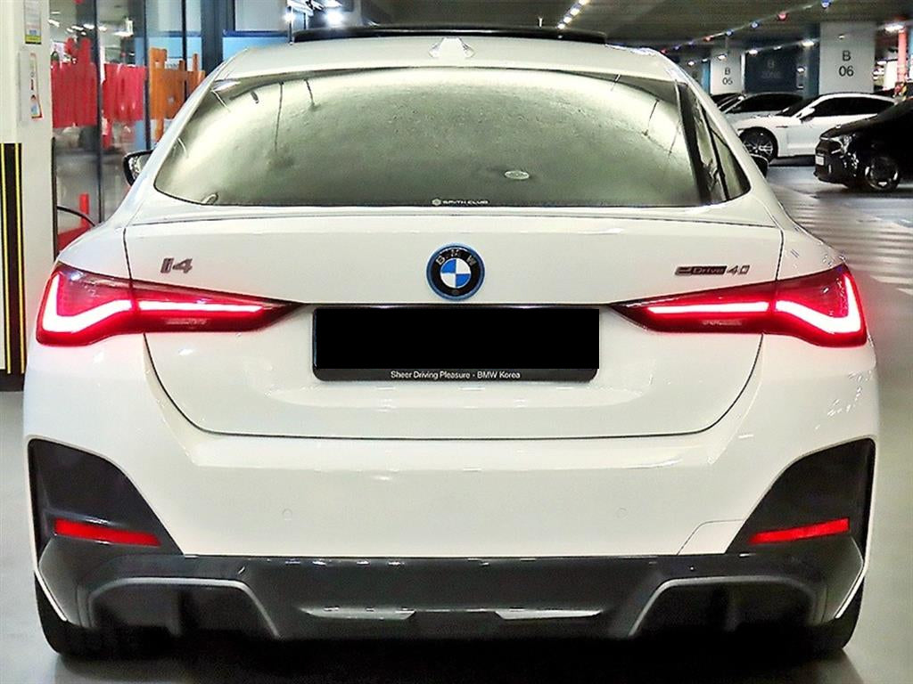 BMW i4 — photo 05