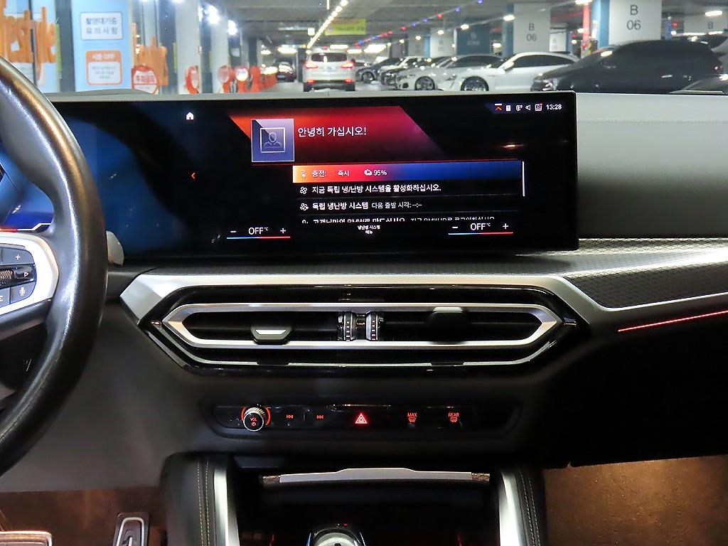 BMW i4 — photo 11