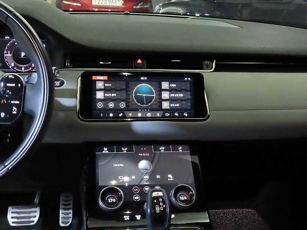 Land Rover Range Rover Evoque — photo 11