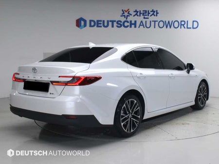 Toyota Camry — photo 02