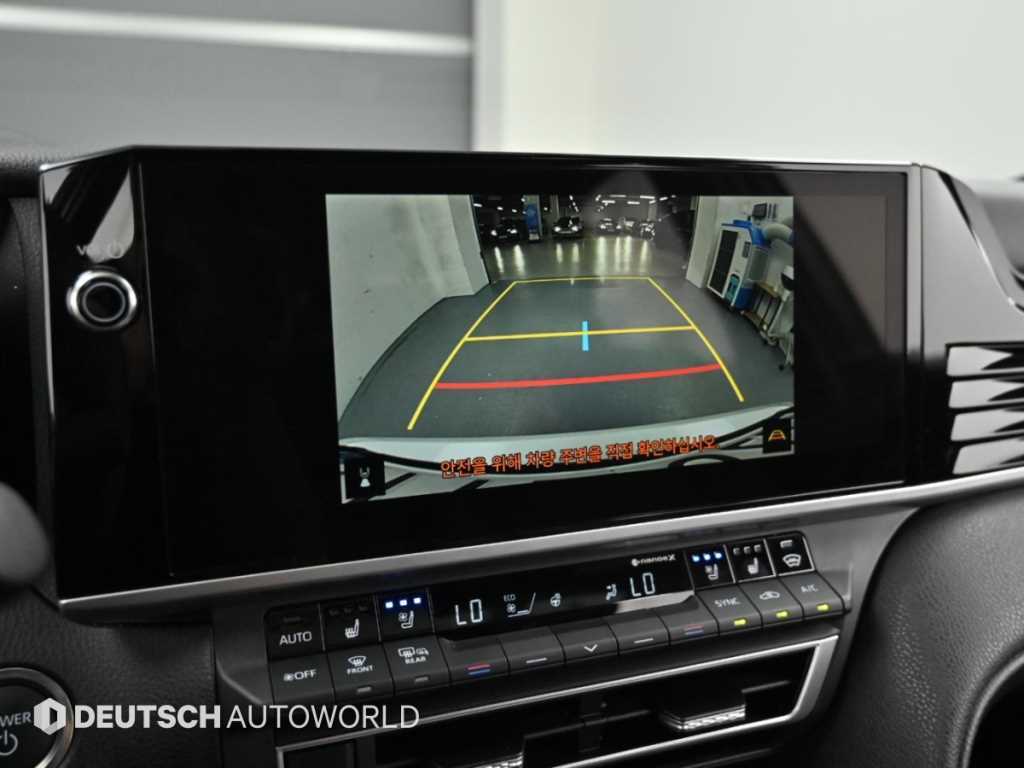 Toyota Camry — photo 15