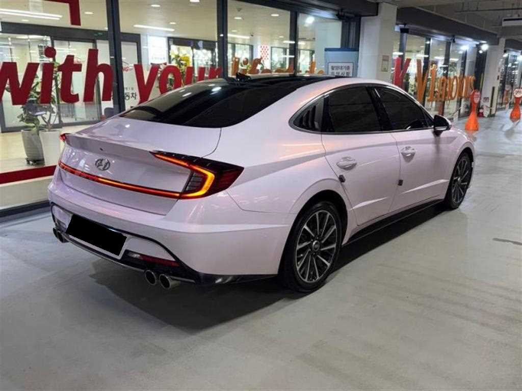Hyundai Sonata — photo 04