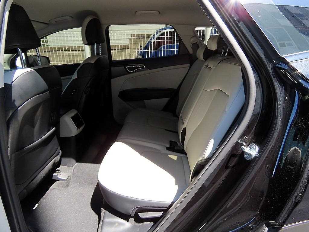 Kia Sportage — photo 06