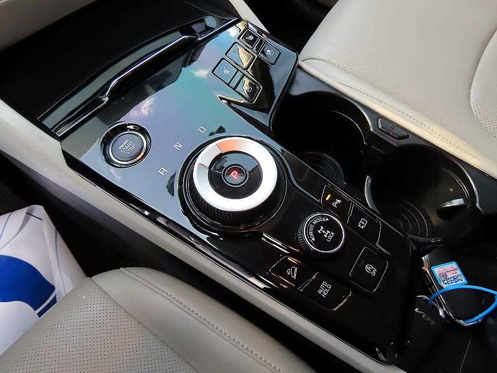 Kia Sportage — photo 10