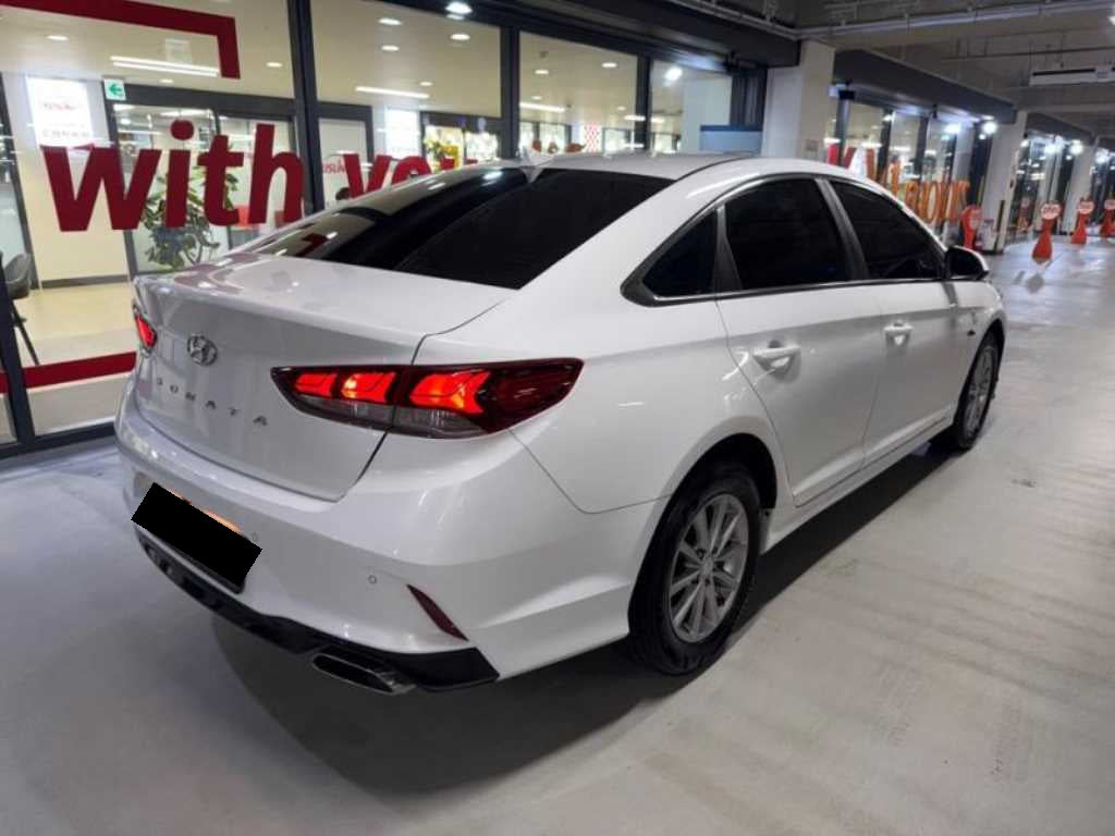 Hyundai Sonata — photo 04