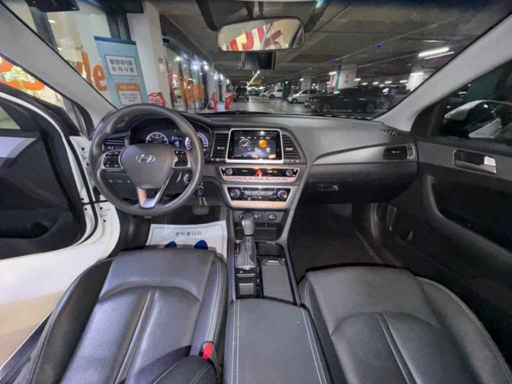 Hyundai Sonata — photo 06