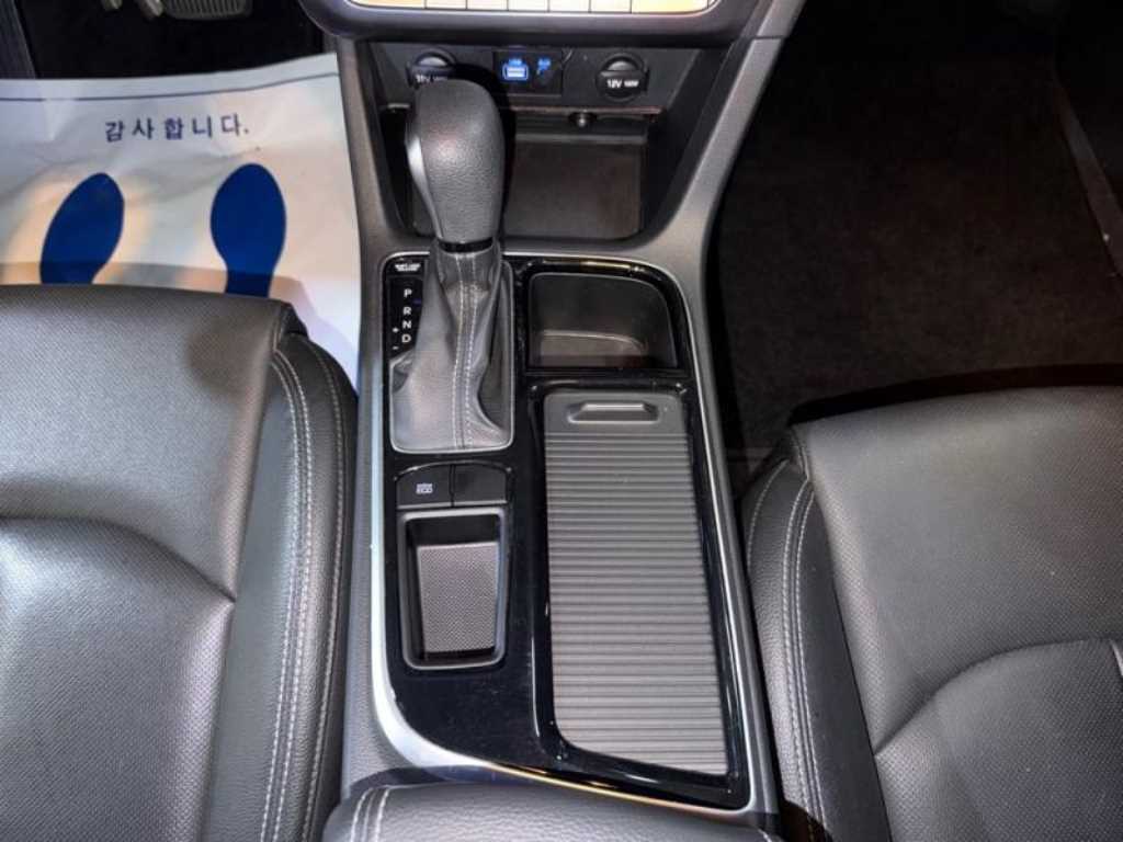 Hyundai Sonata — photo 11