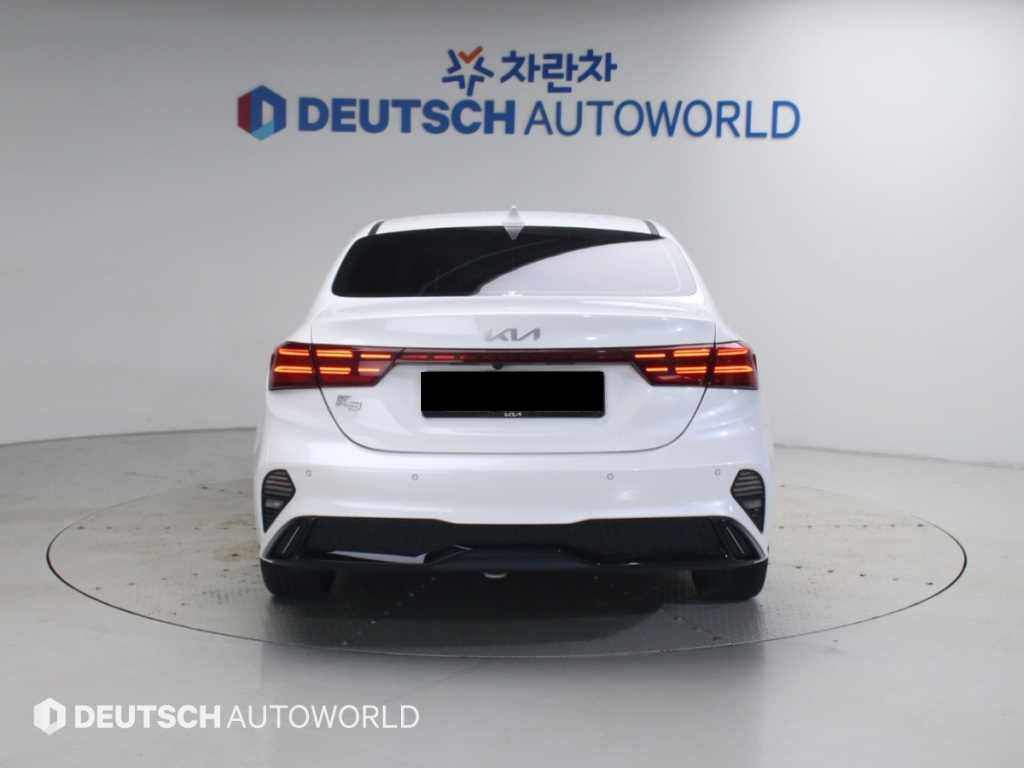 Kia K3 — photo 02