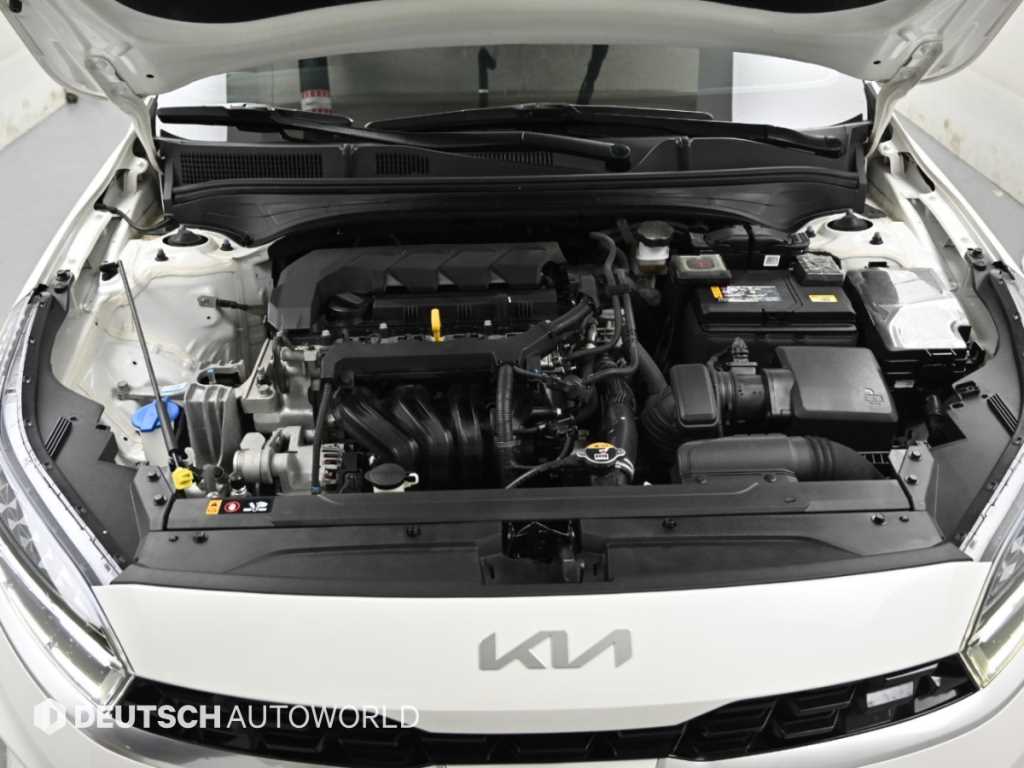 Kia K3 — photo 04