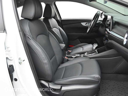 Kia K3 — photo 08