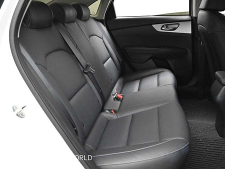 Kia K3 — photo 09