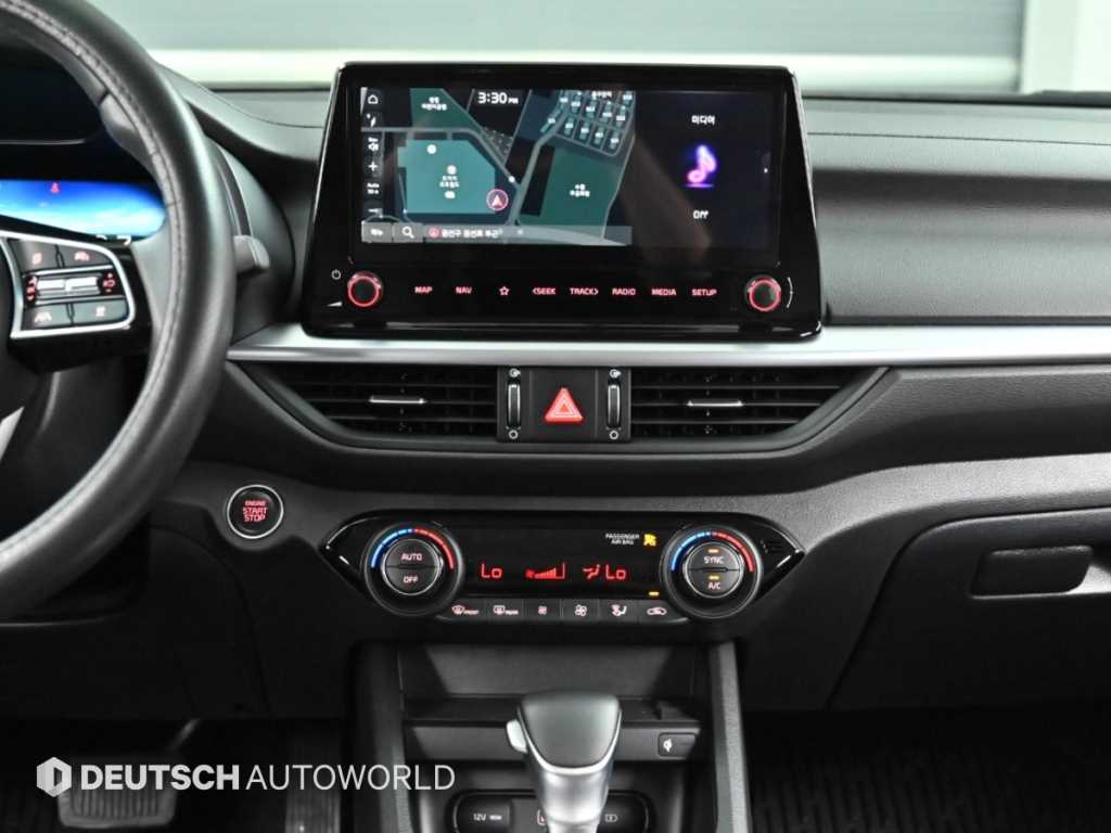 Kia K3 — photo 11